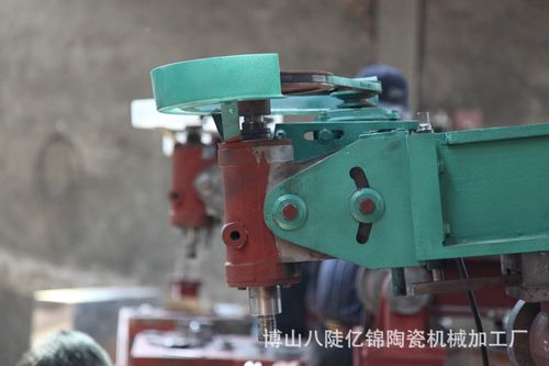 陶瓷机械厂家专业生产tc-dgp6 190型滚压成型机